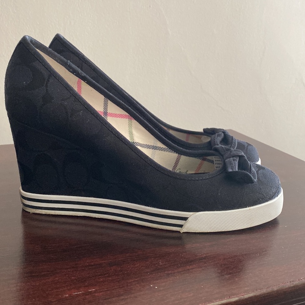 Coach Sweetie Black Wedges With Bow A0150 - Picture 4 of 6